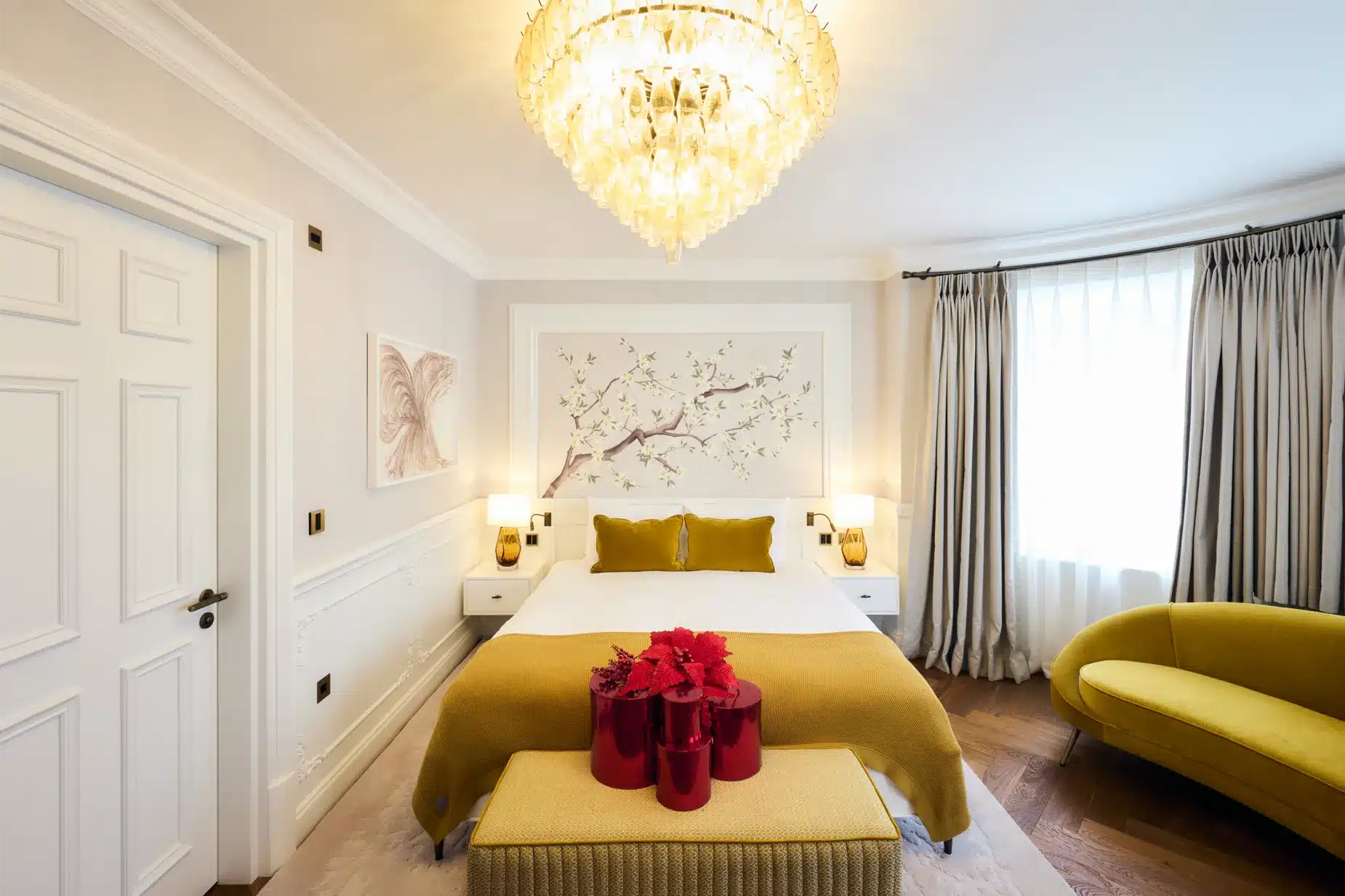 2 Chesham Hotel Christmas Room Suite