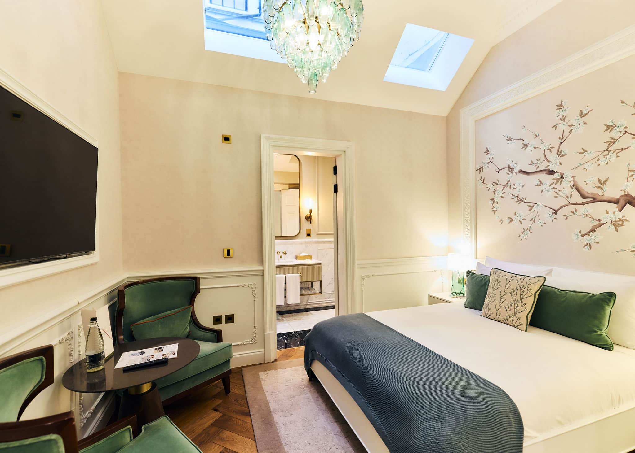2 Chesham Hotel No-View Room